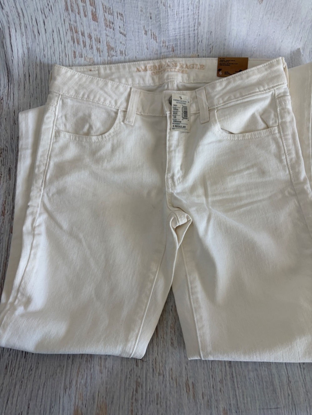 American Eagle Outfitters Off-White Skinny Jeans - Picture 7 of 7